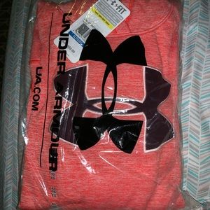 🍓NWT Under Armour sweatshirt size extra large